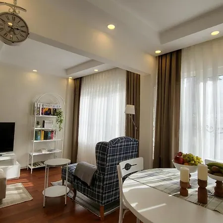 Appartement Chic Flat In Sariyer With Balcony And Sea View Istanboel